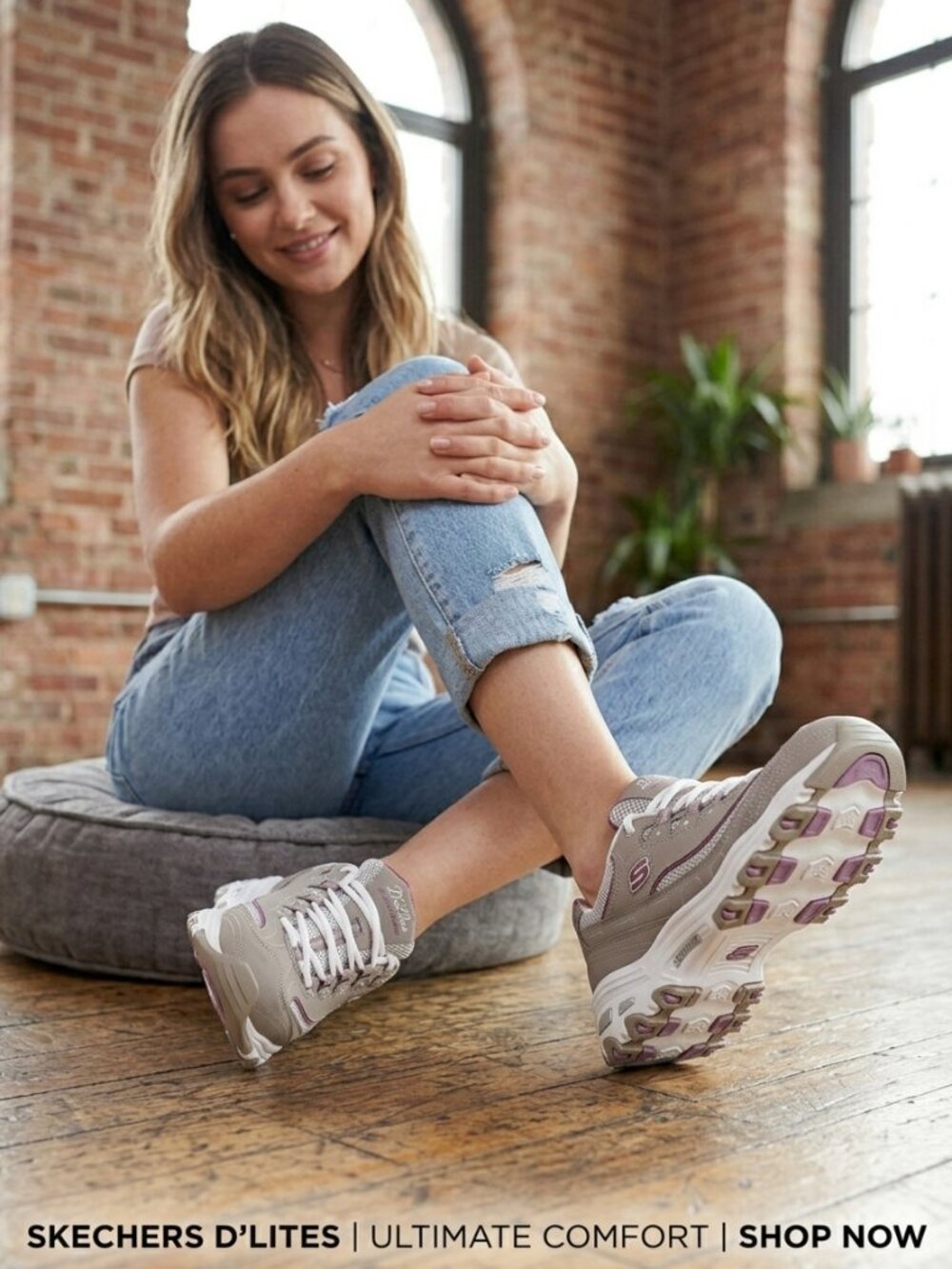 Skechers D'Lites Gray Purple White Women's Daily Wear Athletic Sneakers Size 6 - Picture 1 of 7